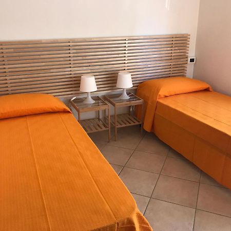 A Casa Di Olivia Leilighet Girasole Eksteriør bilde